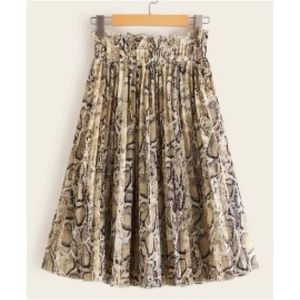 Tan snakeskin print pleated skirt